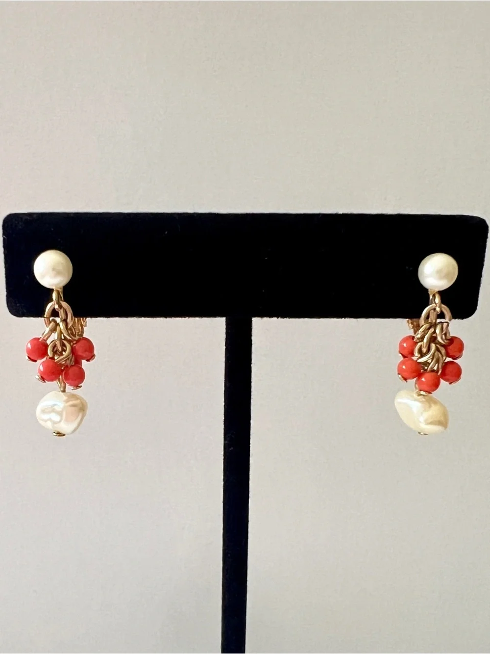 Vintage Avon Set of Coral Pearlesque Necklace and Earrings Faux Pearl Gold Tone